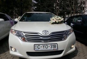 Автомобили Toyota Venza в аренду и на прокат
